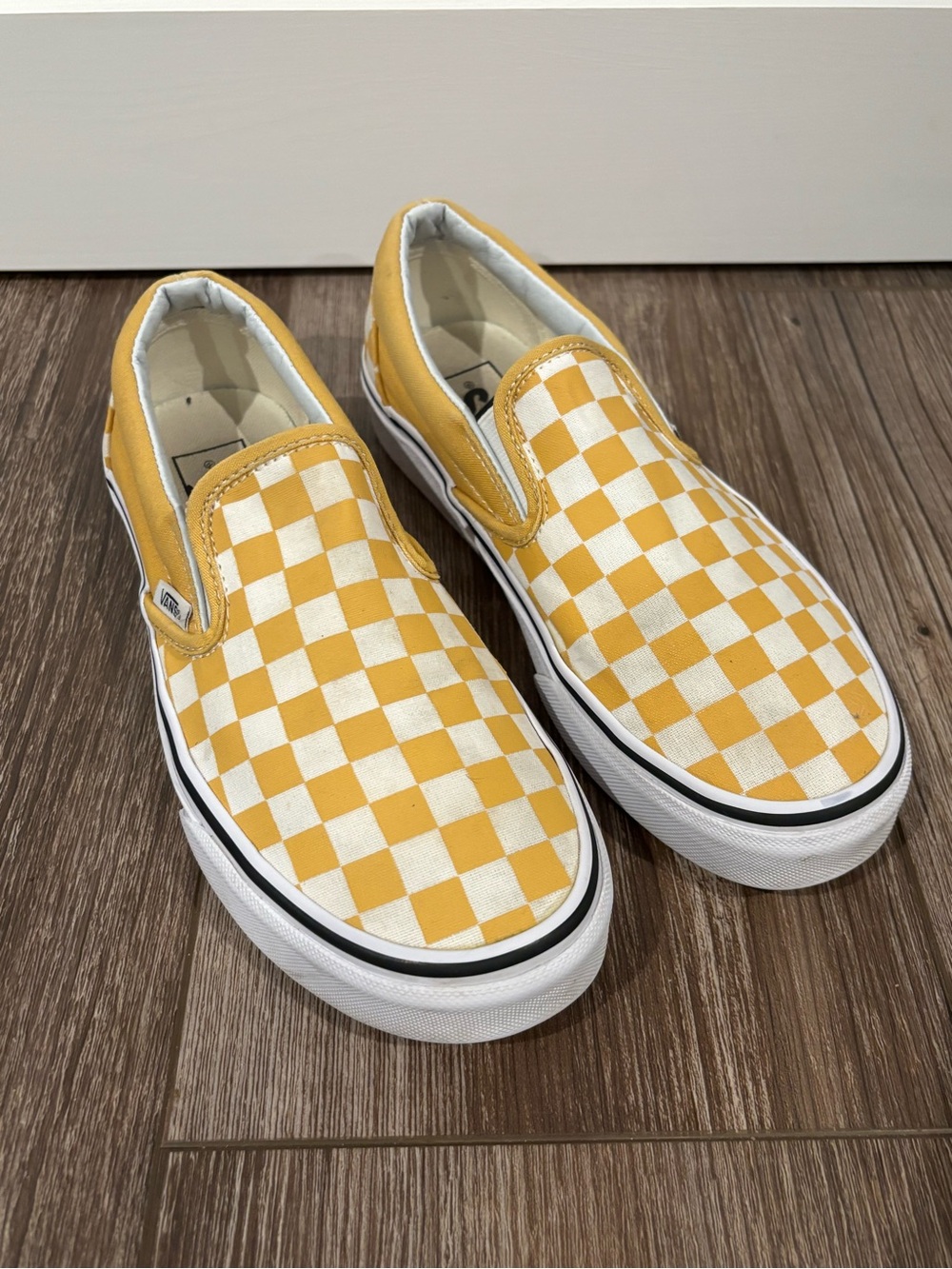 Vans Checkerboard Slip-On Sneakers - Yellow & White size women’s 7.5